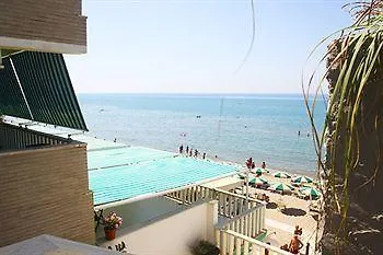 Aparthotel Frontemare T-village!